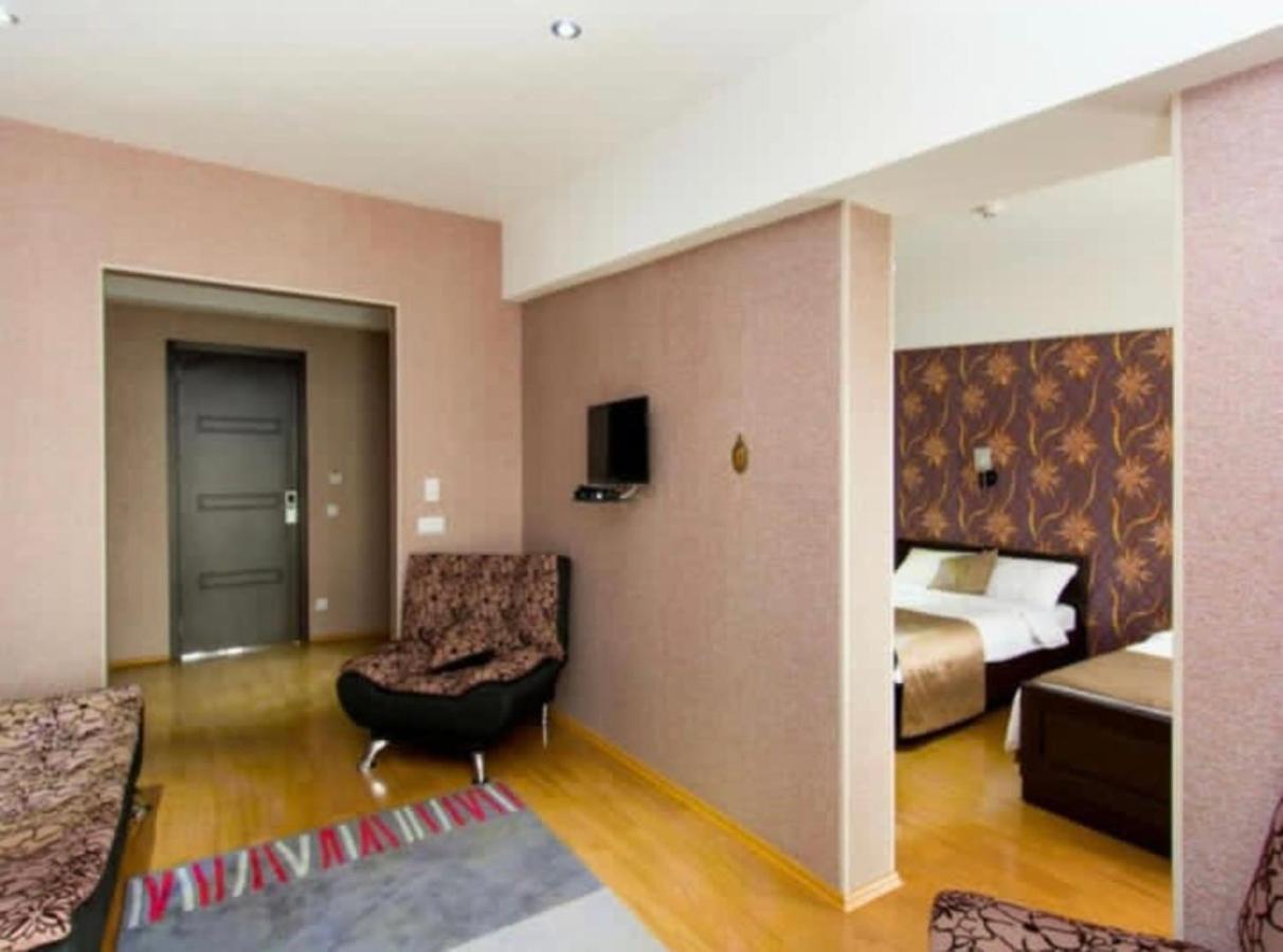 - Granada - Boutique Hotel - Tbilisi - Eksteriør bilde